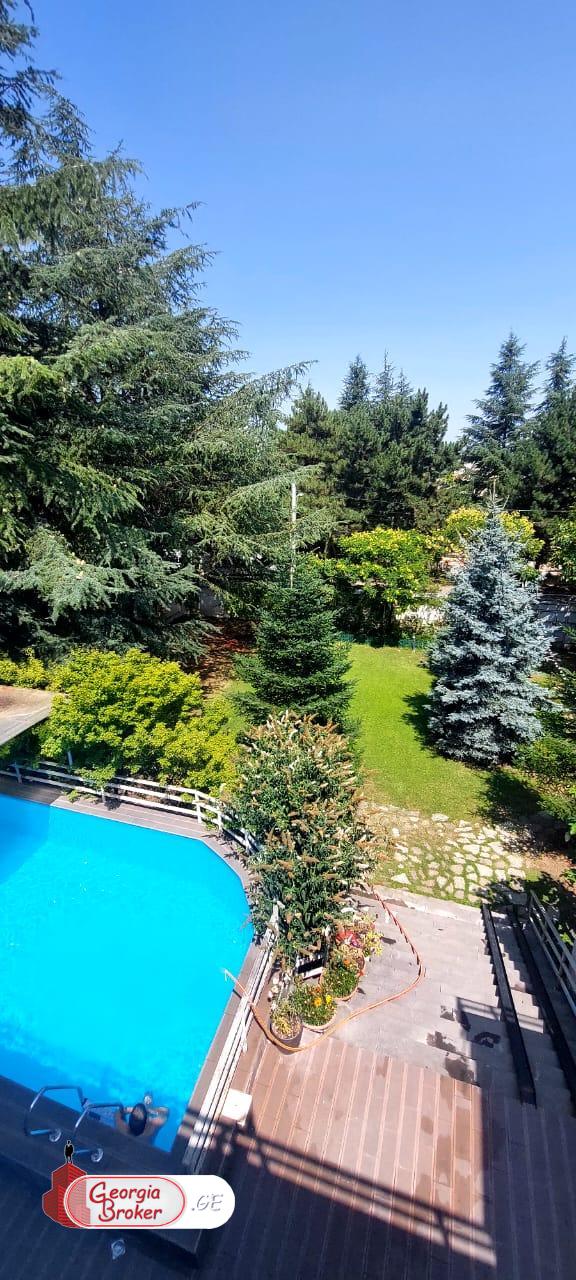 nearly repaired 9-room house for sale